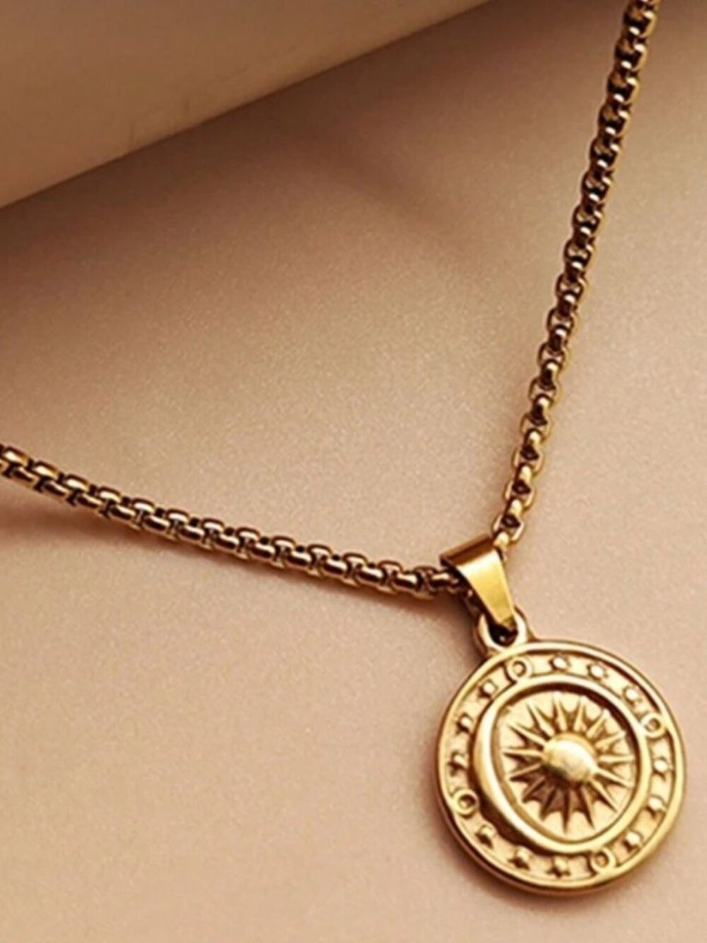 SunburstPendant Necklace M661